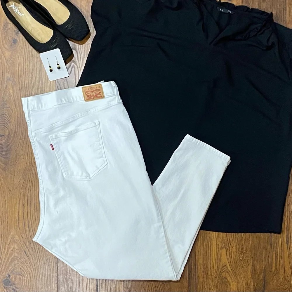Levi's Women’s 721 Crisp White High Rise Skinny Jeans Size 24W - Picture 2 of 15